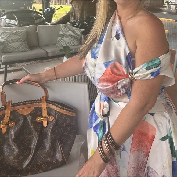 AUTHENTIC WITH PAPERS Louis Vuitton Tivoli GM Monogram Shoulder Bag - Picture 13 of 13